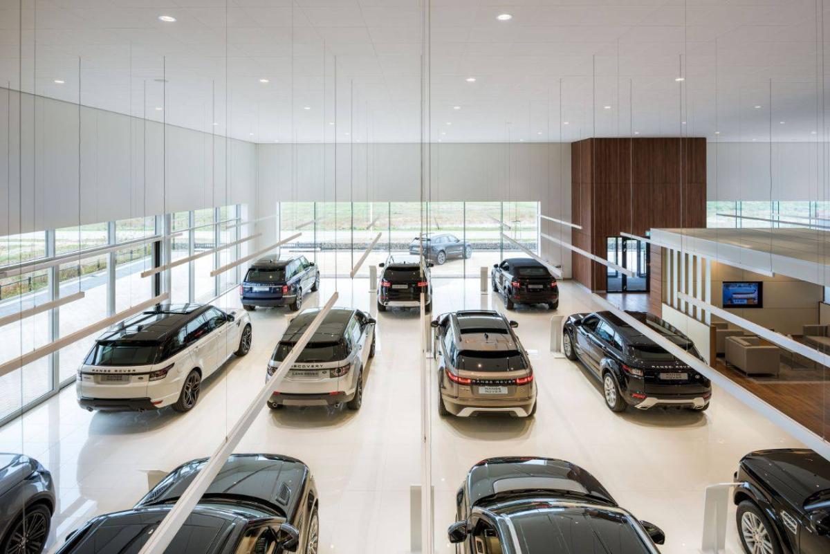 JAGUAR-LAND-ROVER-SHOW-ROOM-4