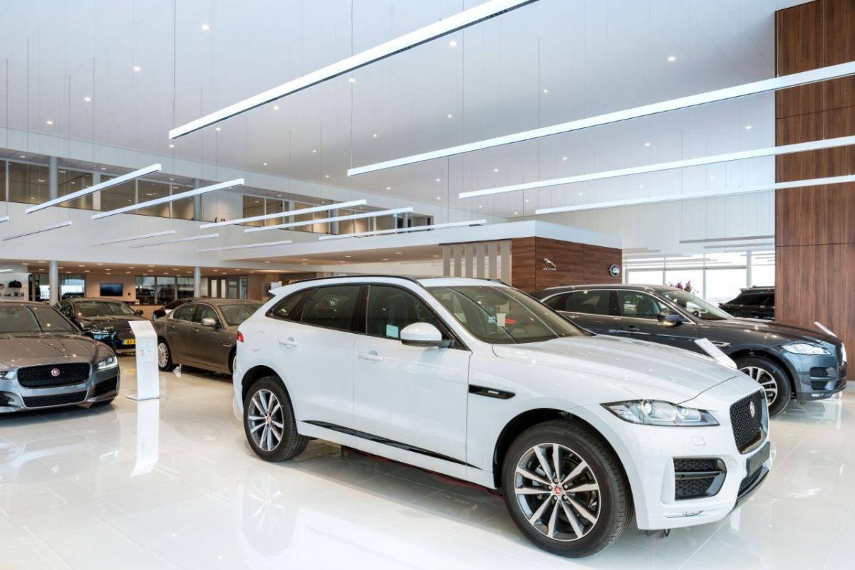 JAGUAR-LAND-ROVER-SHOW-ROOM-5